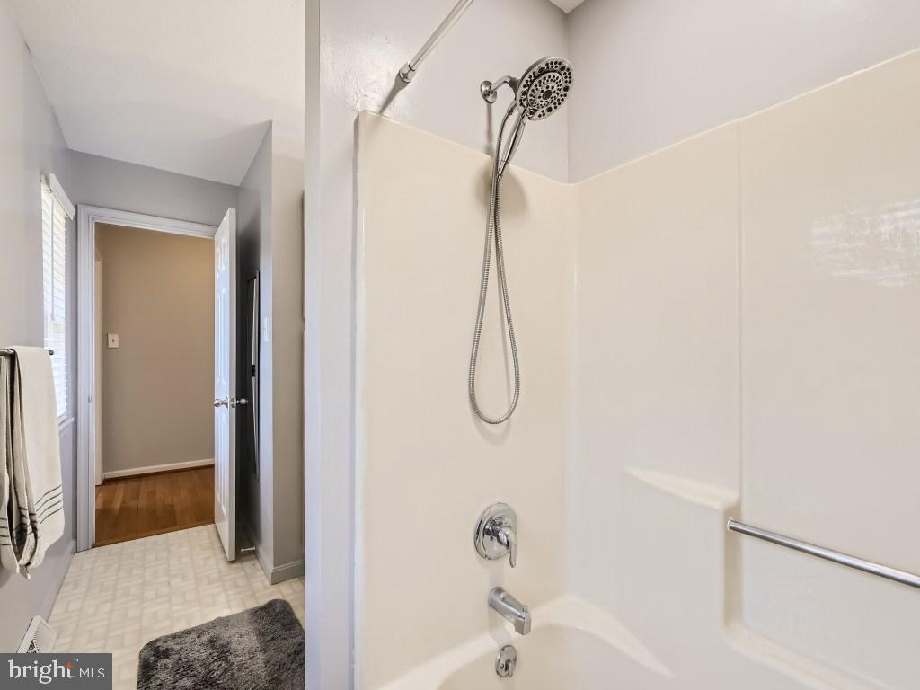 542 CROSSBRIDGE DRIVE