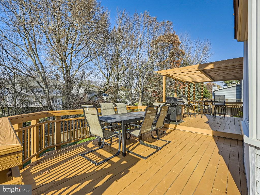 542 CROSSBRIDGE DRIVE