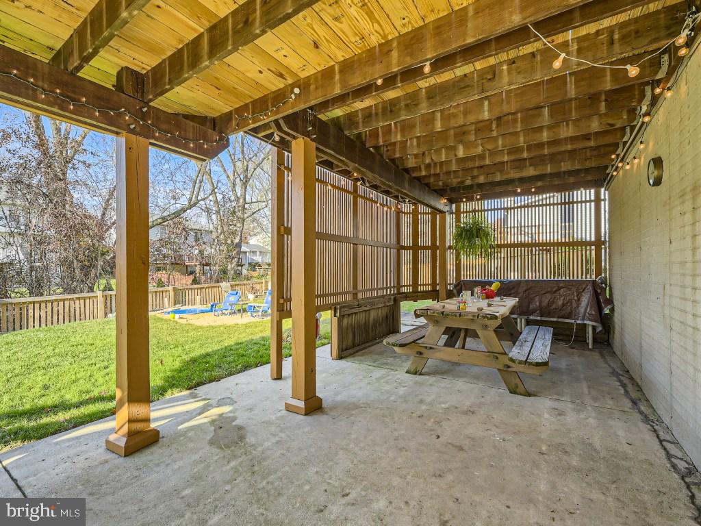 542 CROSSBRIDGE DRIVE