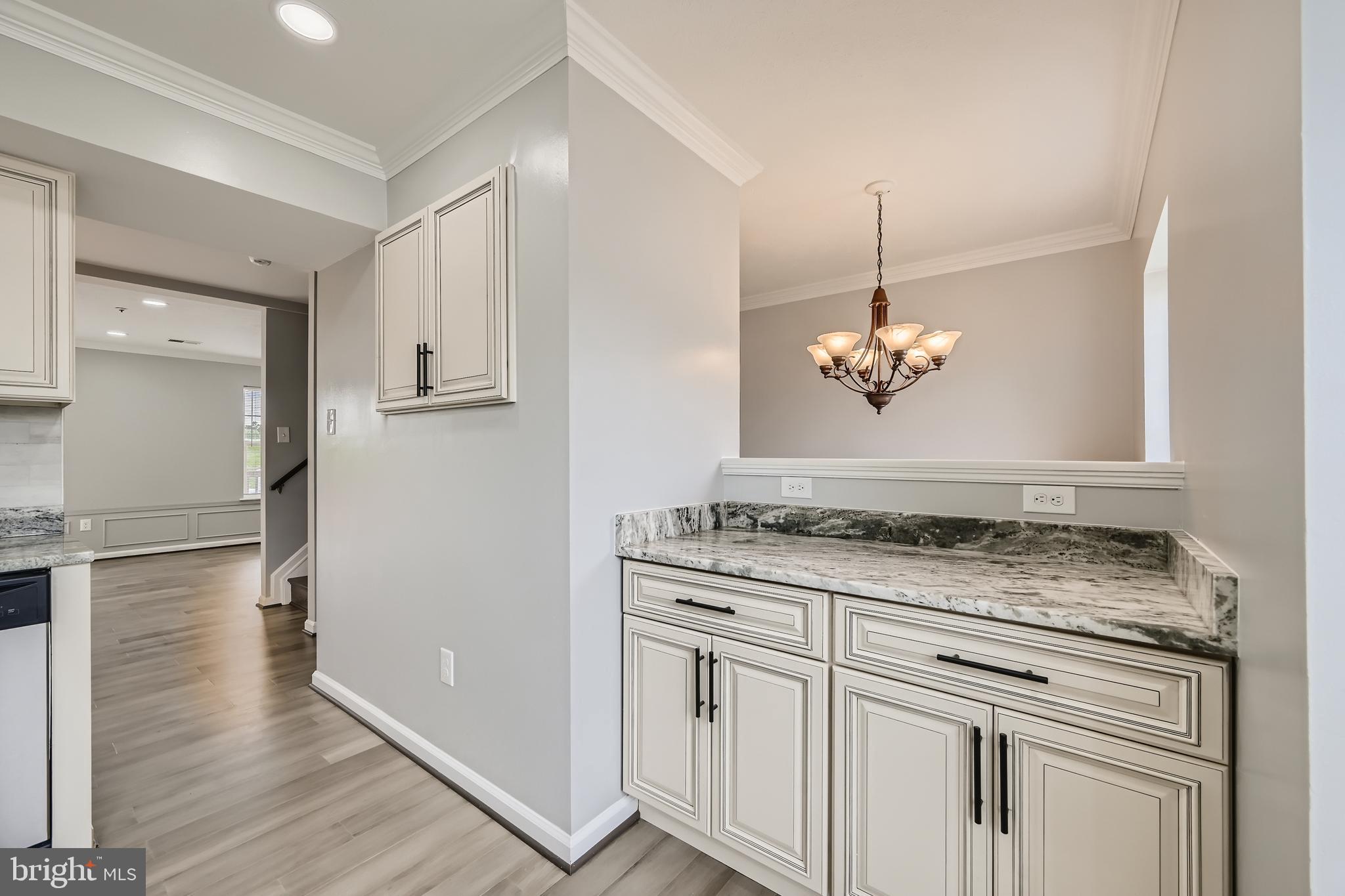 678 BOXWOOD DRIVE