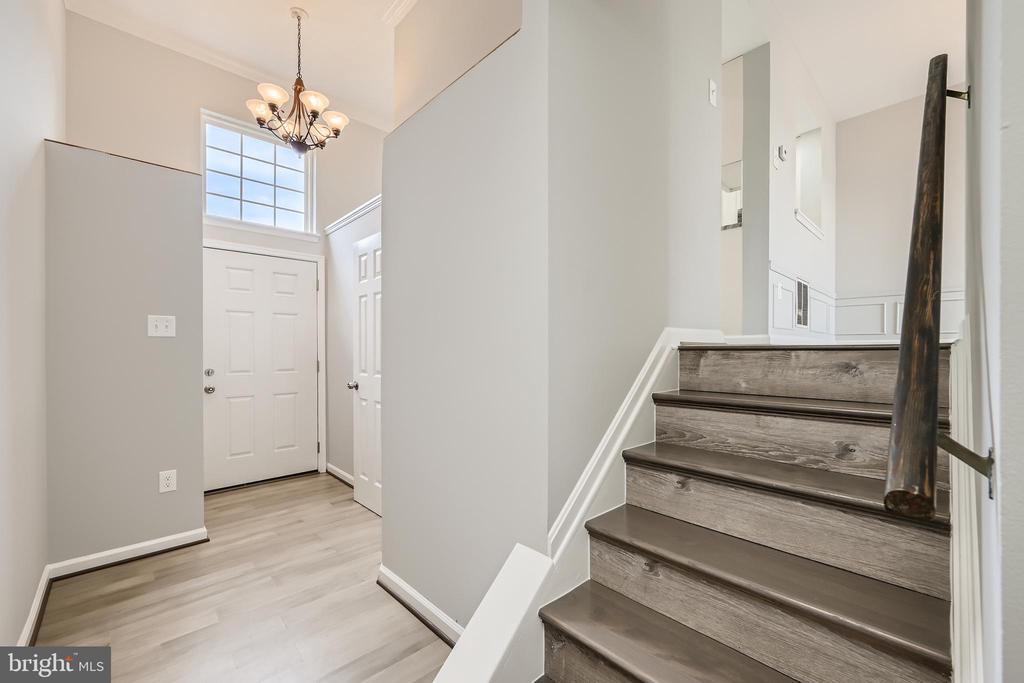 678 BOXWOOD DRIVE
