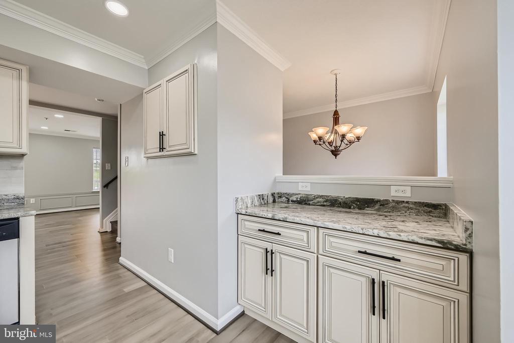 678 BOXWOOD DRIVE