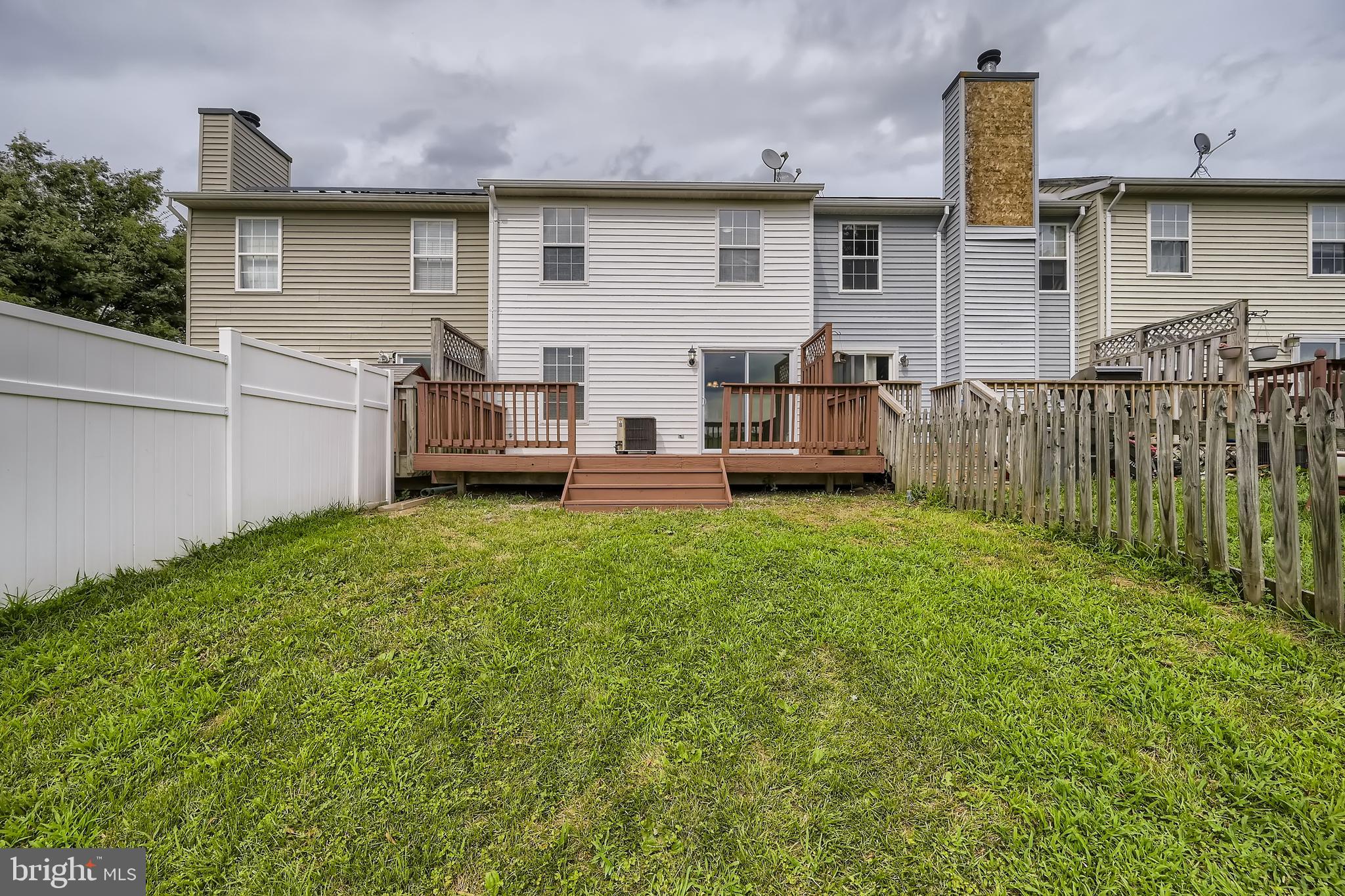 678 BOXWOOD DRIVE