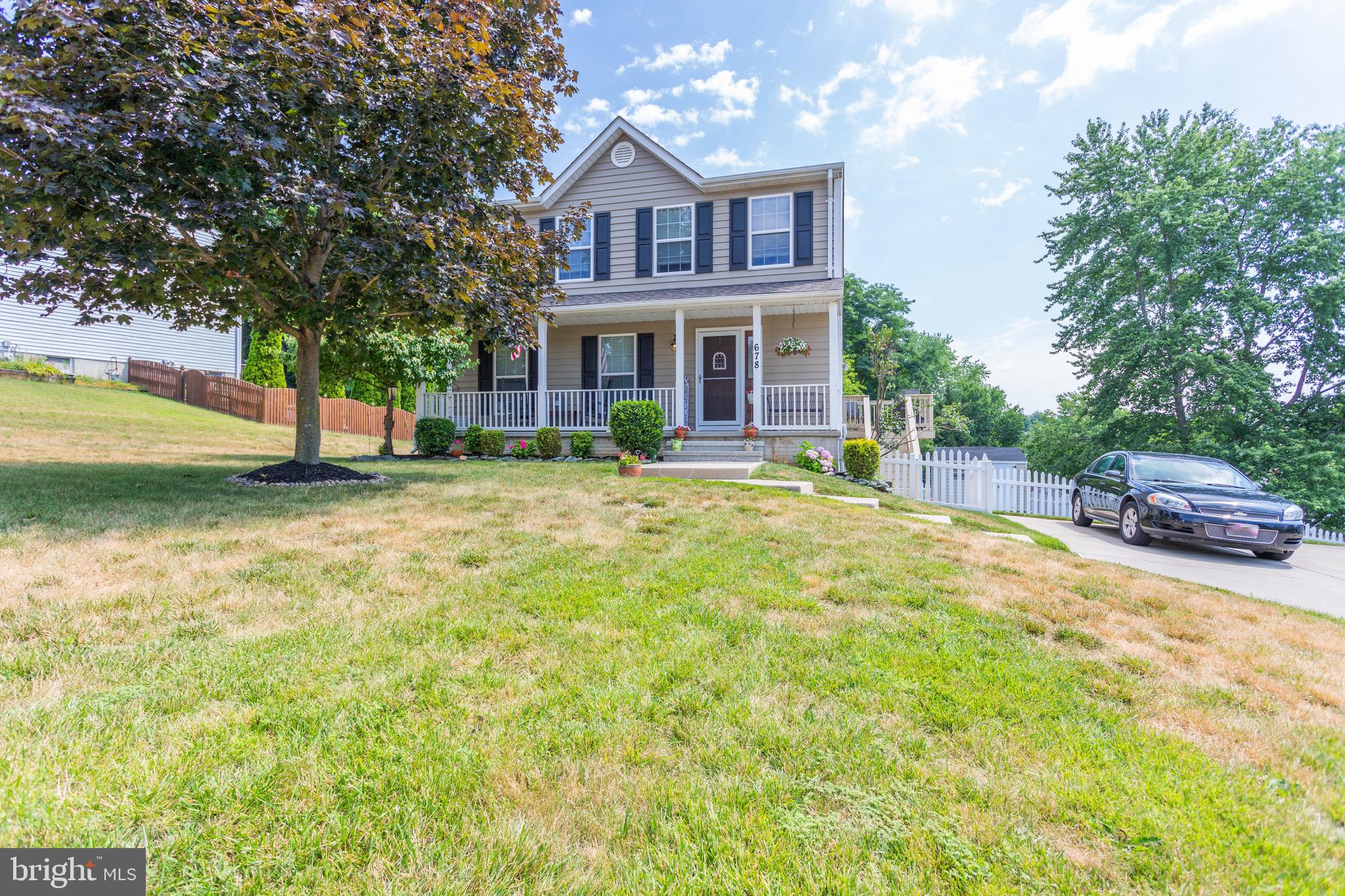 678 WINDSOR DRIVE