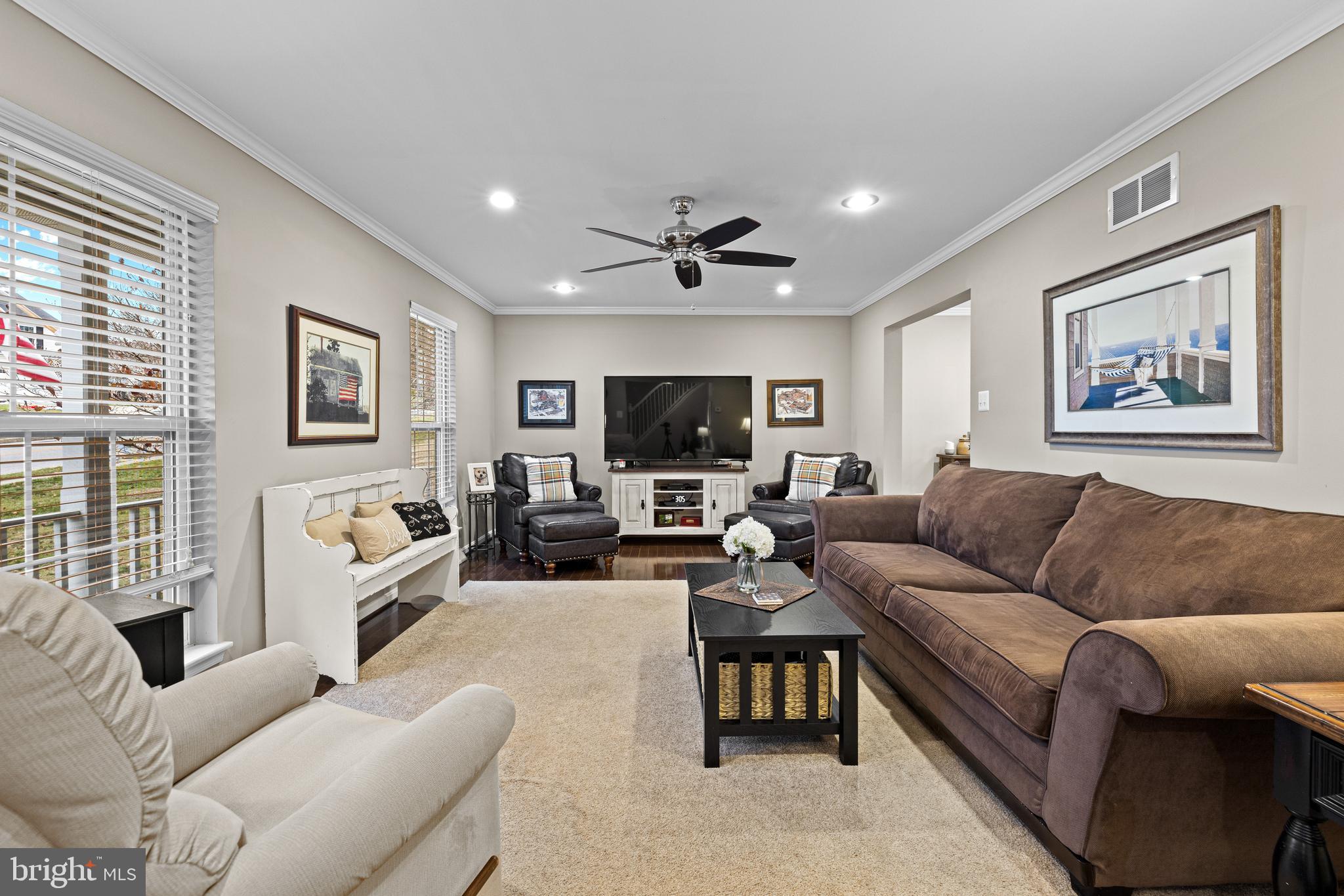 678 WINDSOR DRIVE