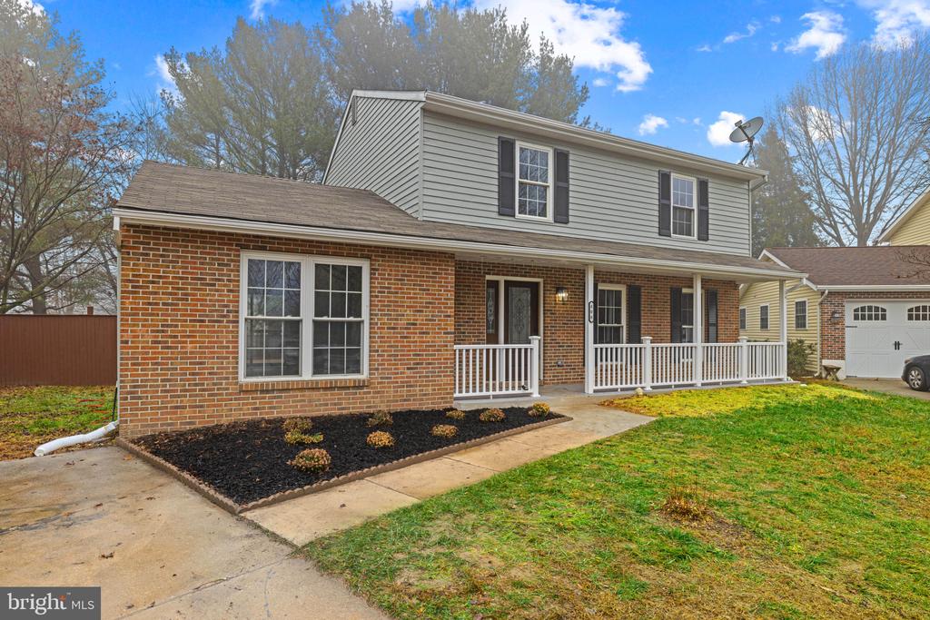 808 TRAPPER COURT