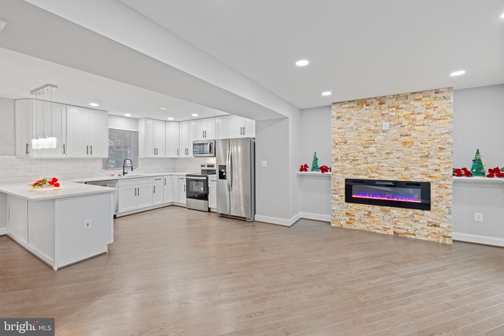 808 TRAPPER COURT
