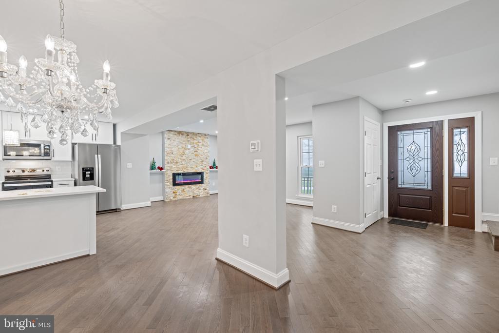 808 TRAPPER COURT