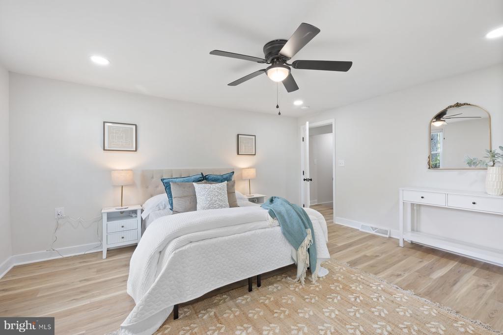 1024 CHERRYTOWN ROAD