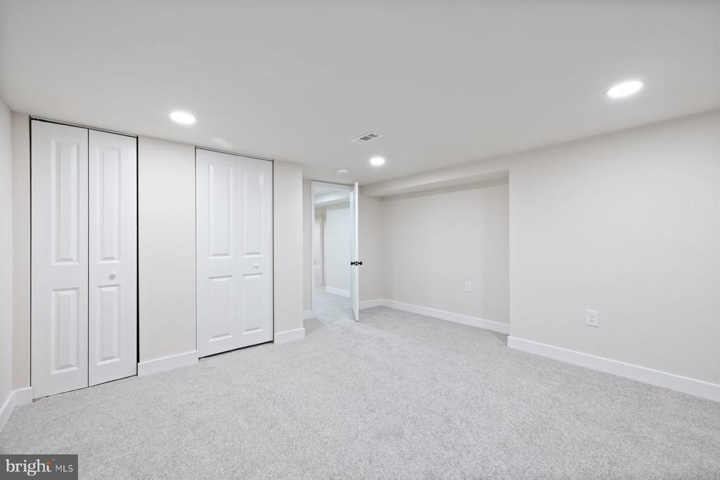 1024 CHERRYTOWN ROAD