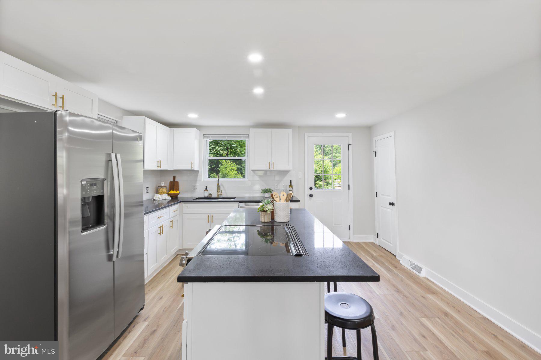 1024 CHERRYTOWN ROAD