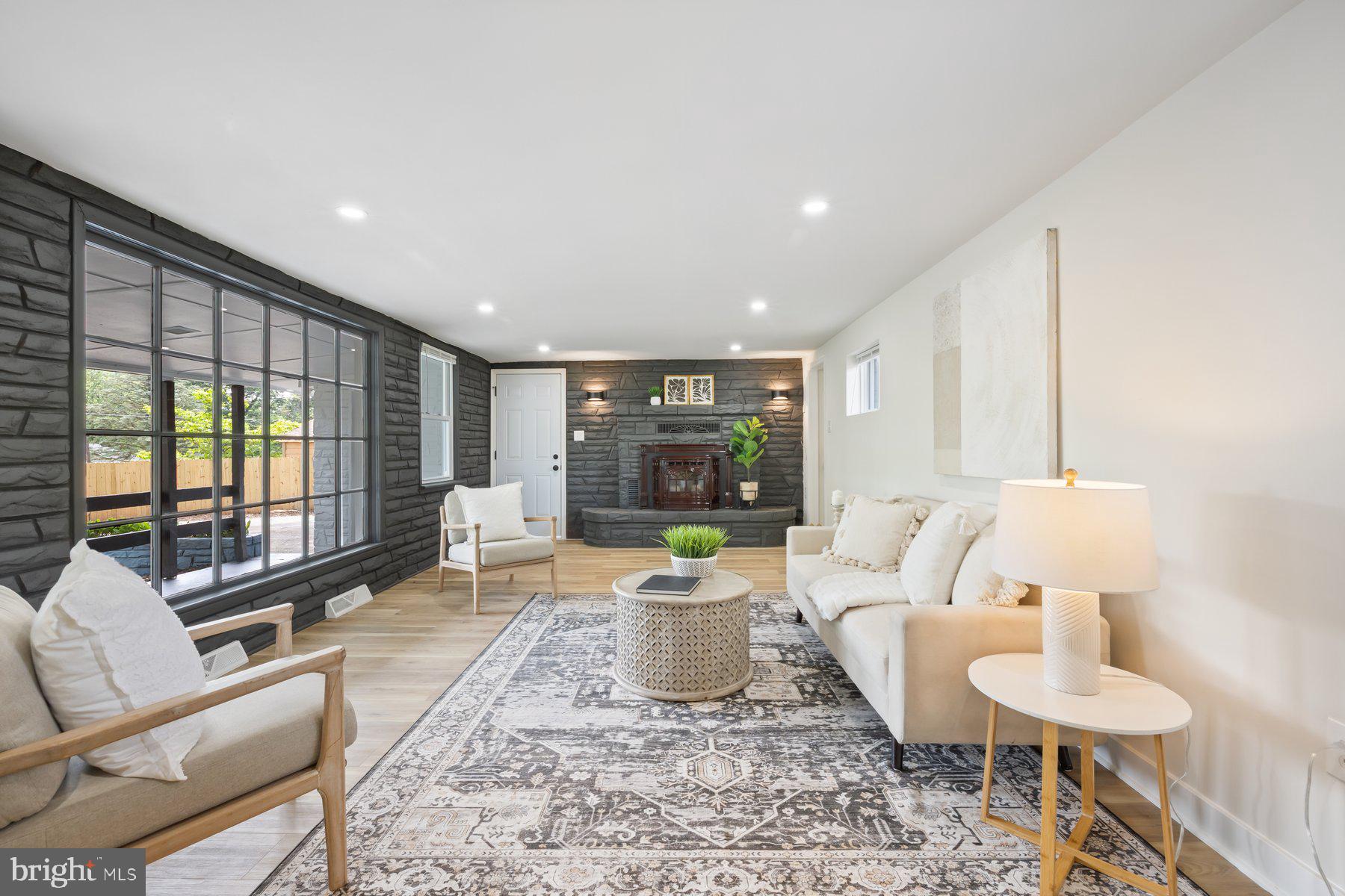 1024 CHERRYTOWN ROAD