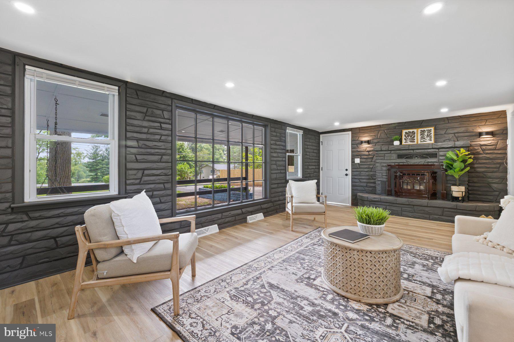 1024 CHERRYTOWN ROAD