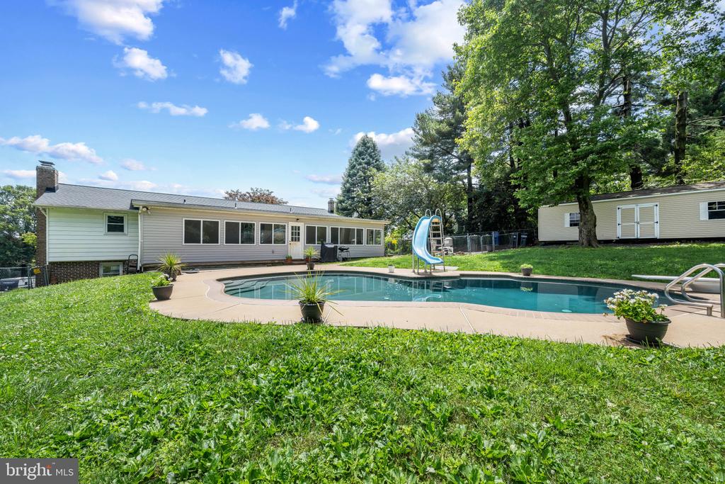 108 TAFT TERRACE