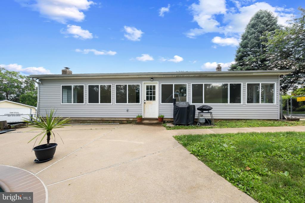 108 TAFT TERRACE