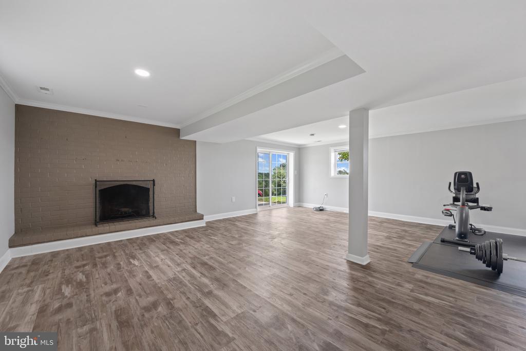 108 TAFT TERRACE