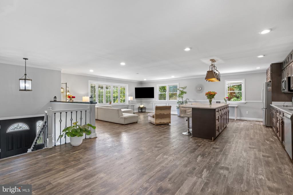 108 TAFT TERRACE