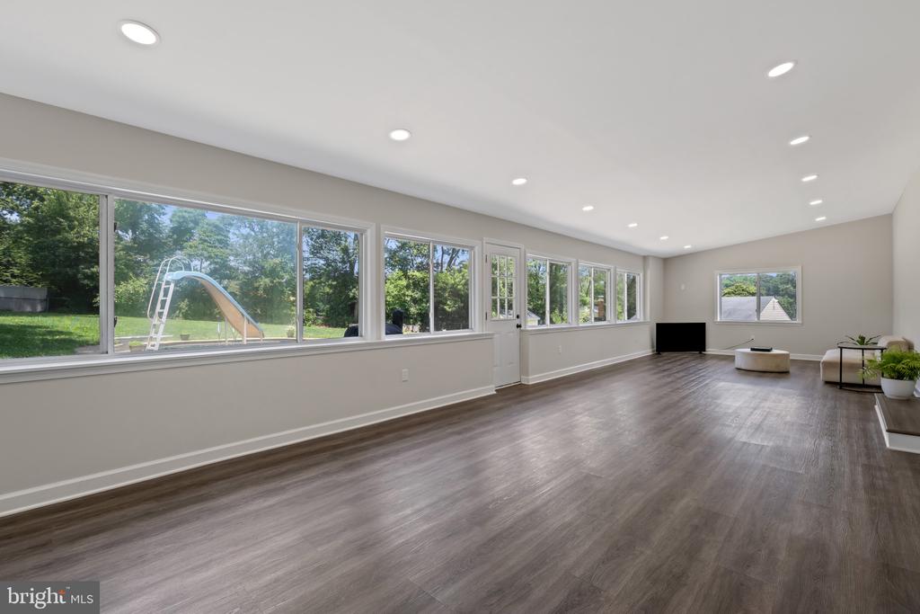 108 TAFT TERRACE