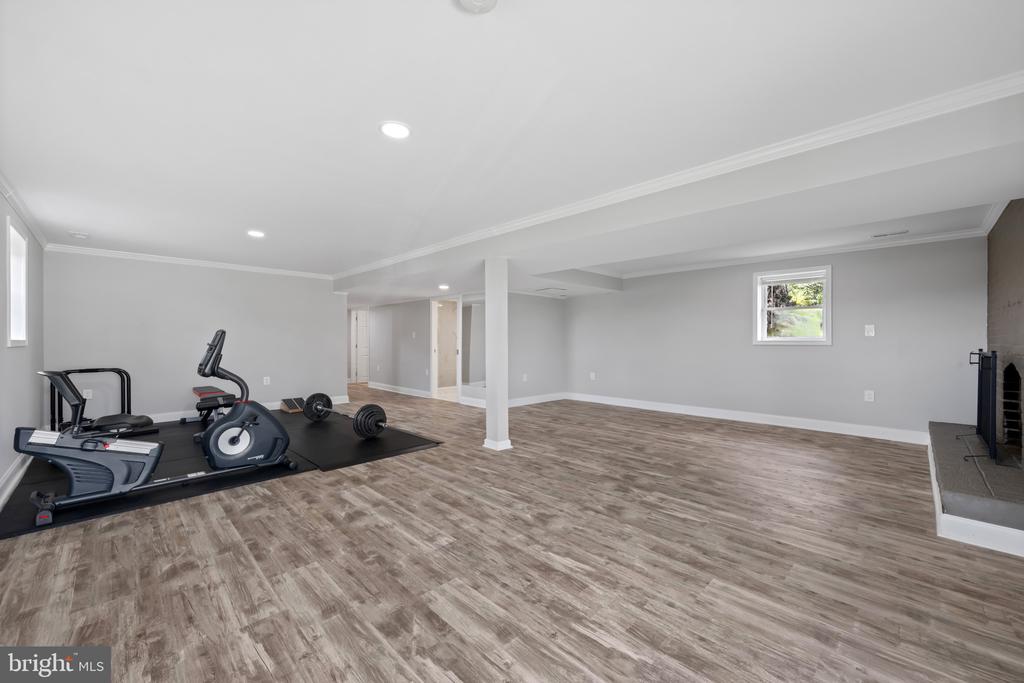 108 TAFT TERRACE