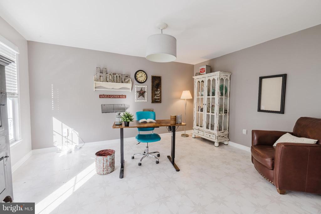 302 AVALON LANE