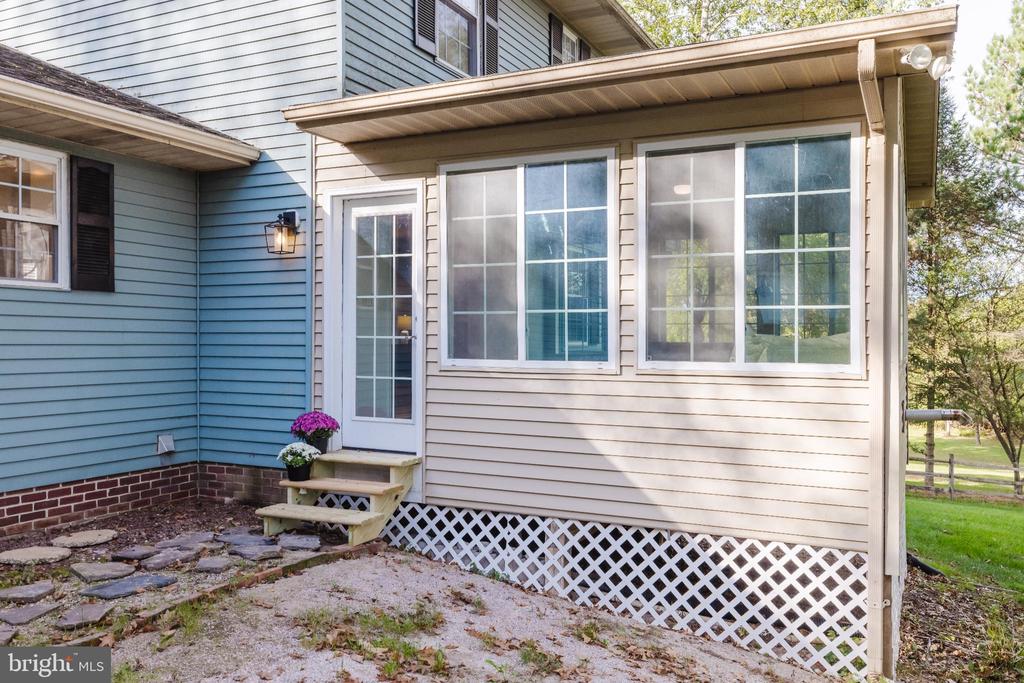 302 AVALON LANE