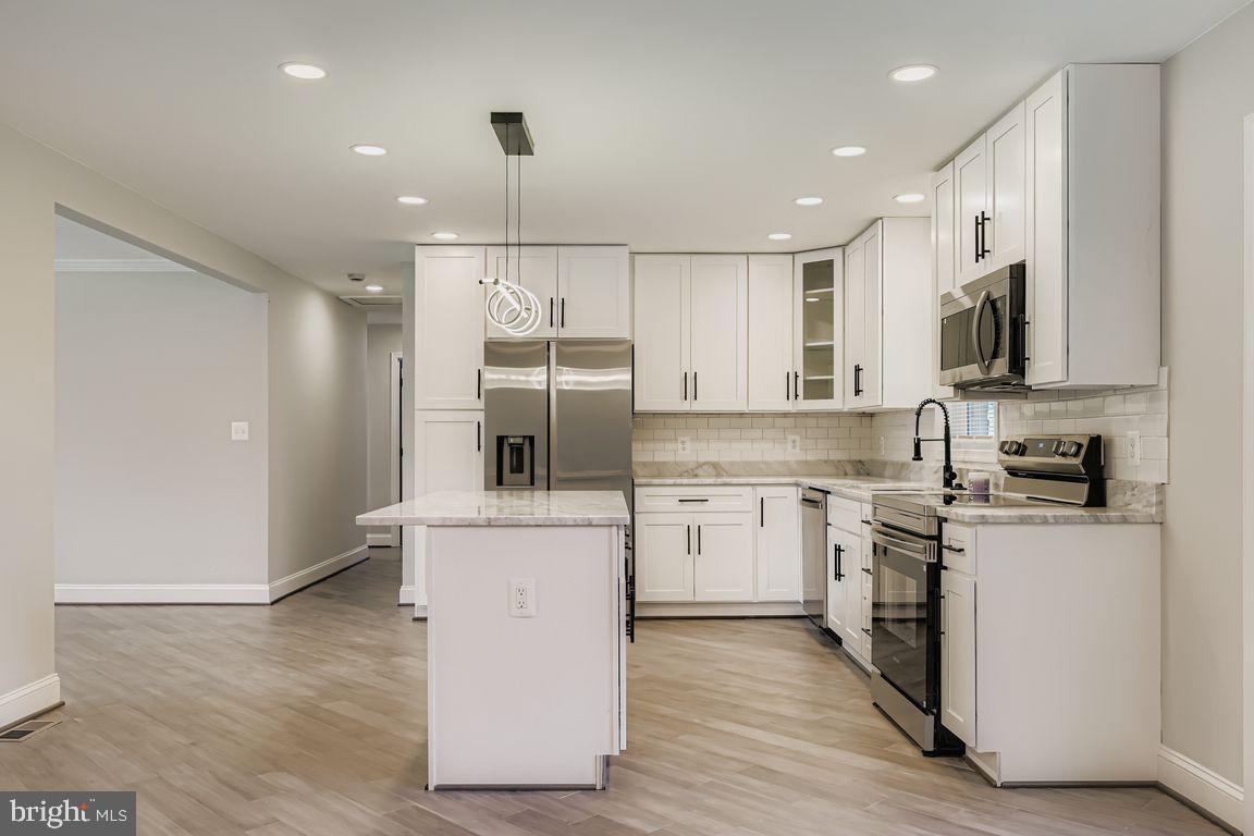 1217 RANDOM RIDGE ROAD