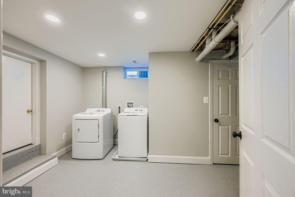 1217 RANDOM RIDGE ROAD