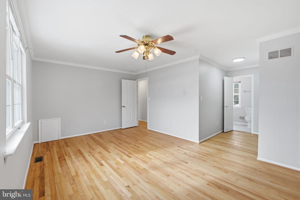 2315 SANDEL LANE