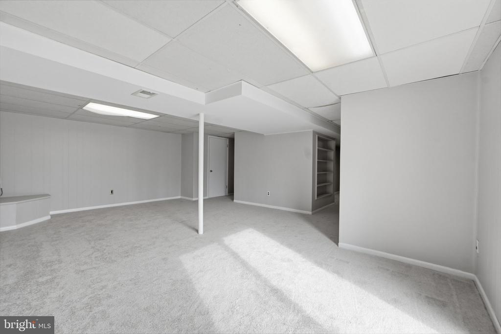 2315 SANDEL LANE