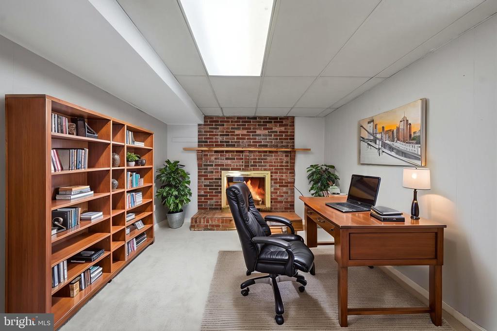 2315 SANDEL LANE