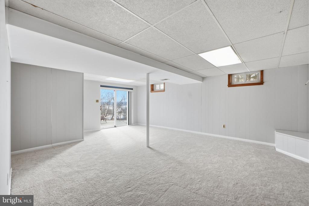 2315 SANDEL LANE
