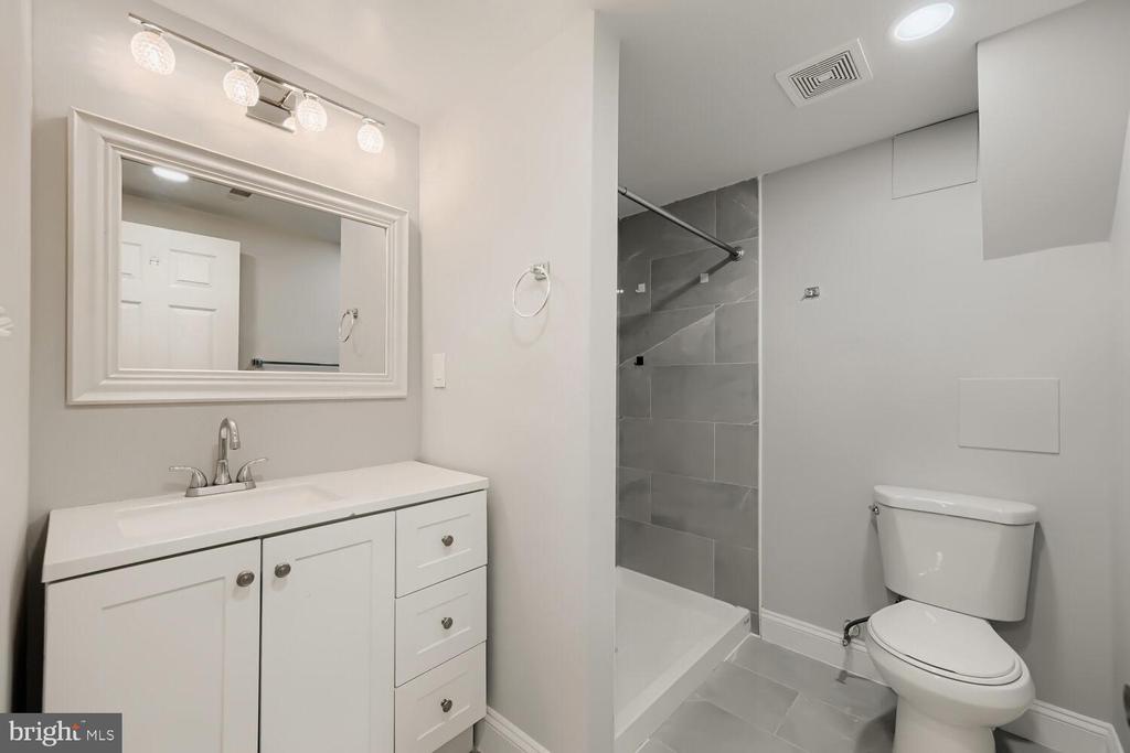 150 LINCOLN ROAD