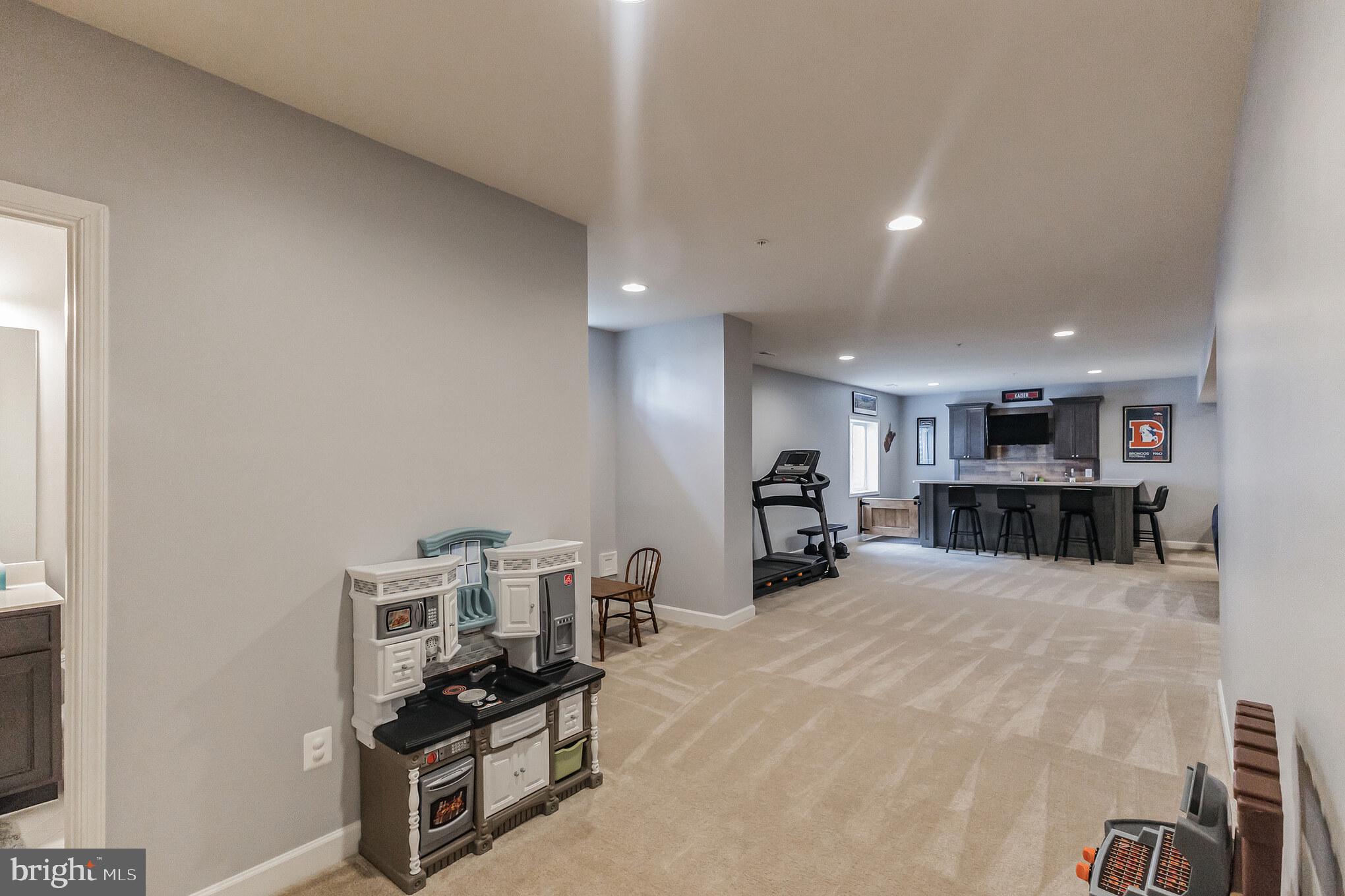 4347 LANDSDALE BOULEVARD