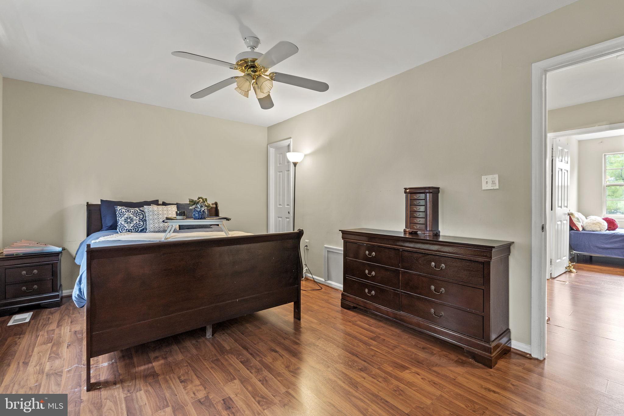 430 SHANNON COURT