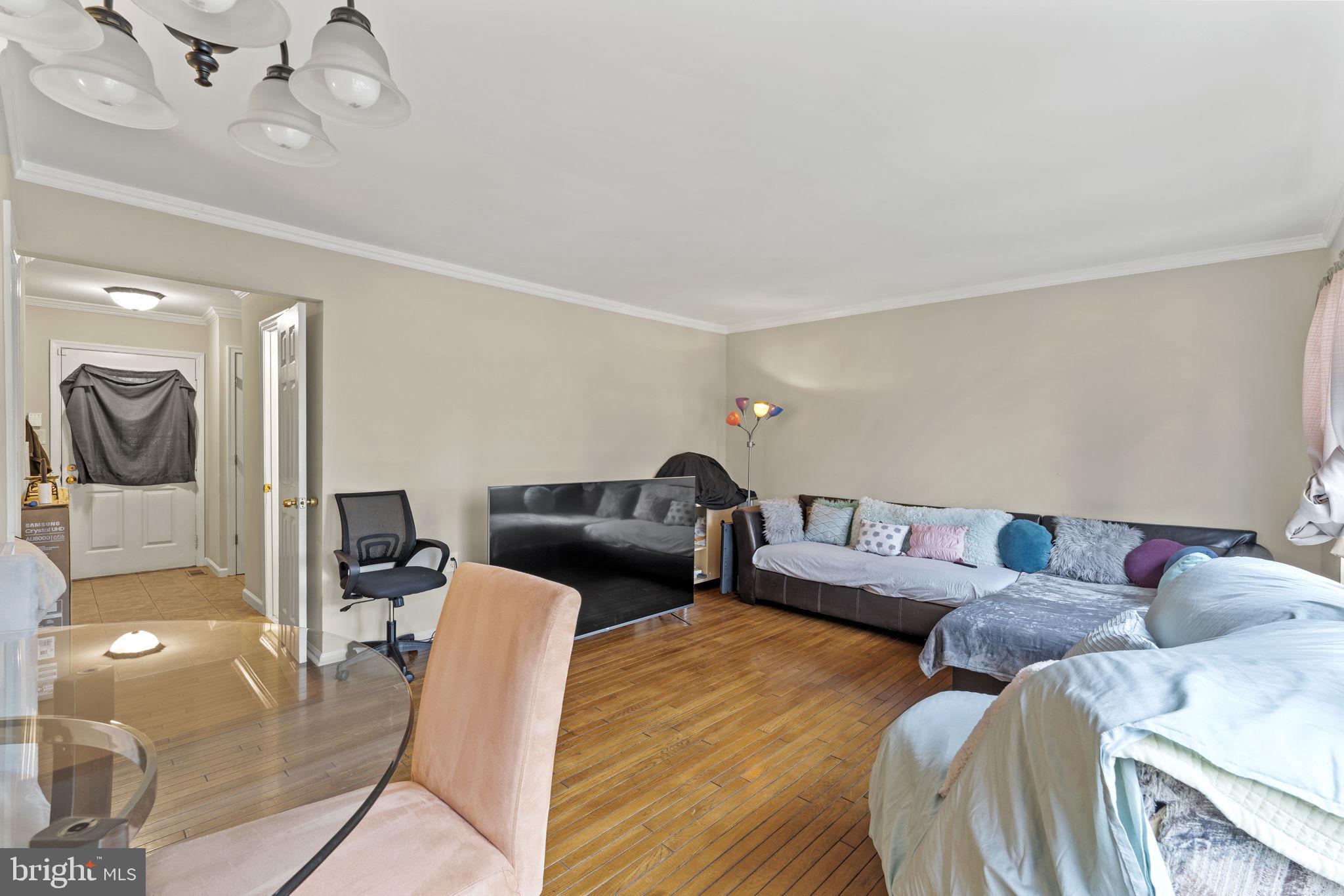 430 SHANNON COURT