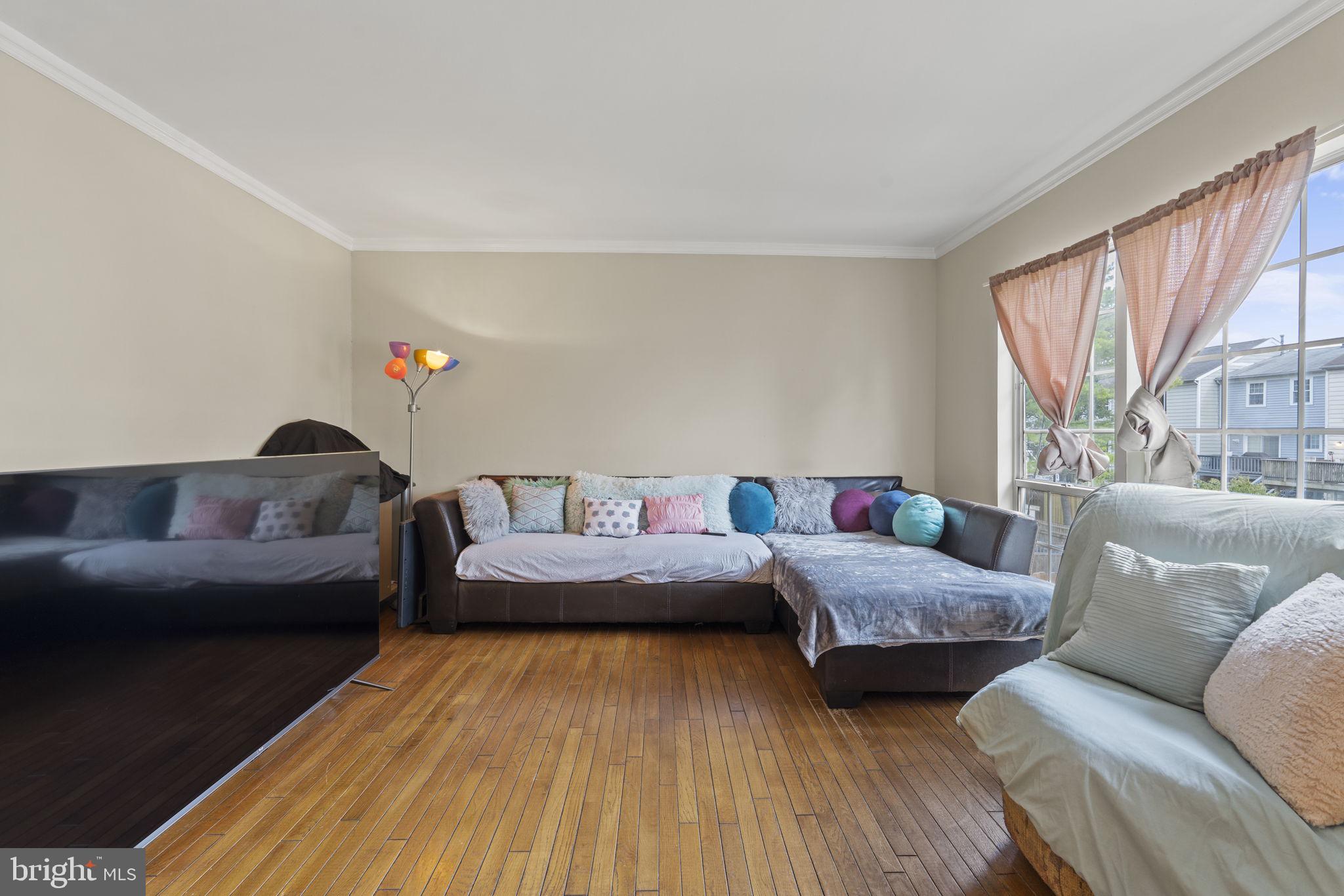 430 SHANNON COURT