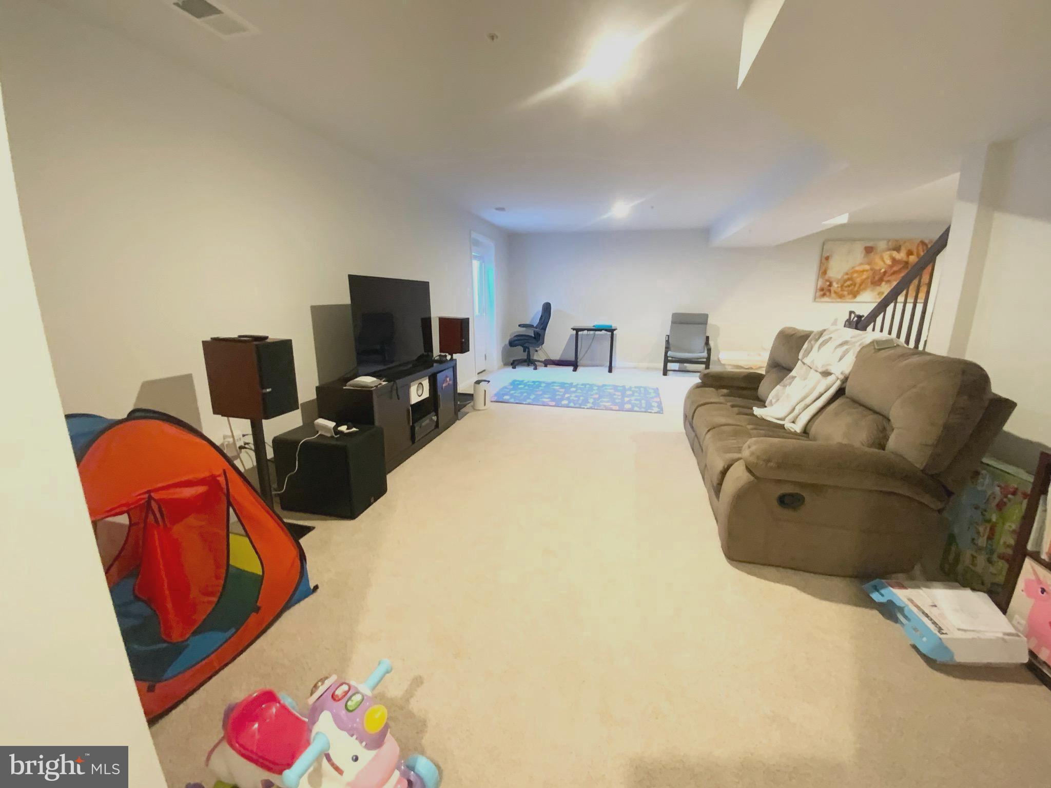 5763 HAWK RIDGE ROAD
