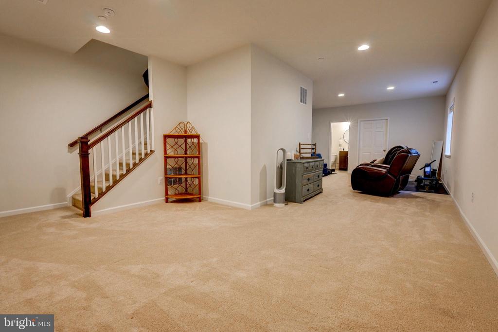 1309 PEDIGREE STREET