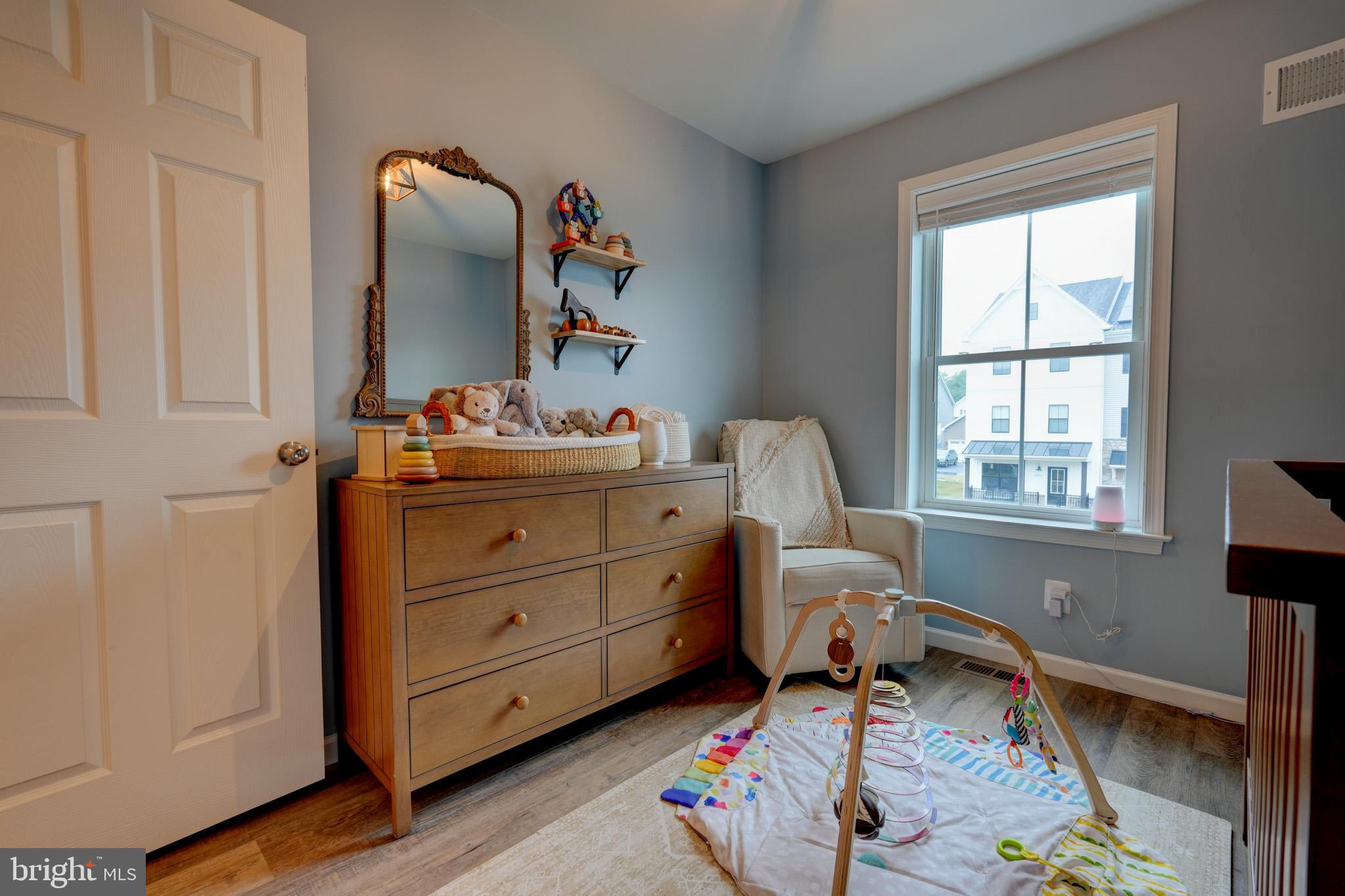 1309 PEDIGREE STREET