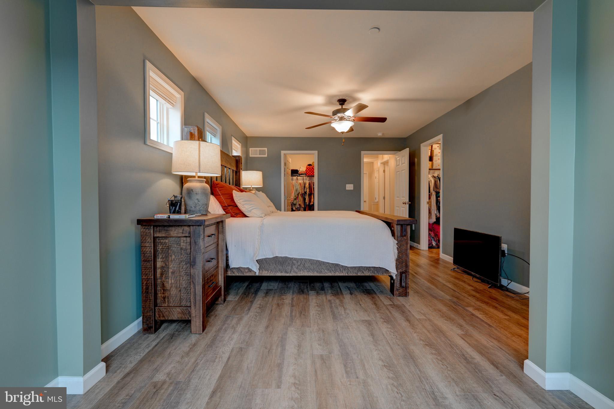 1309 PEDIGREE STREET