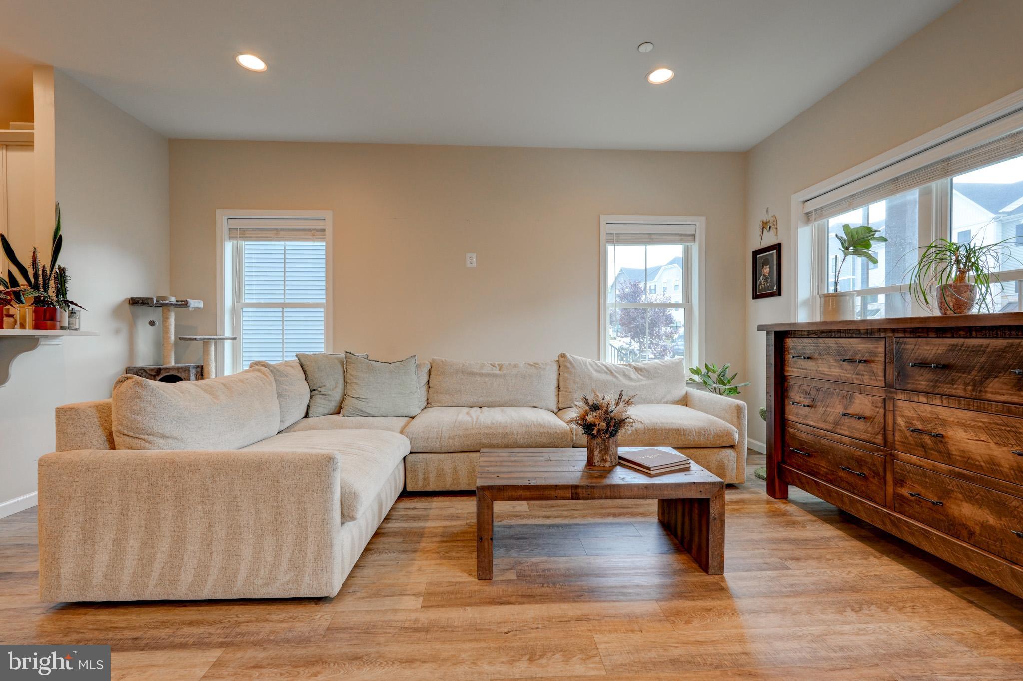 1309 PEDIGREE STREET