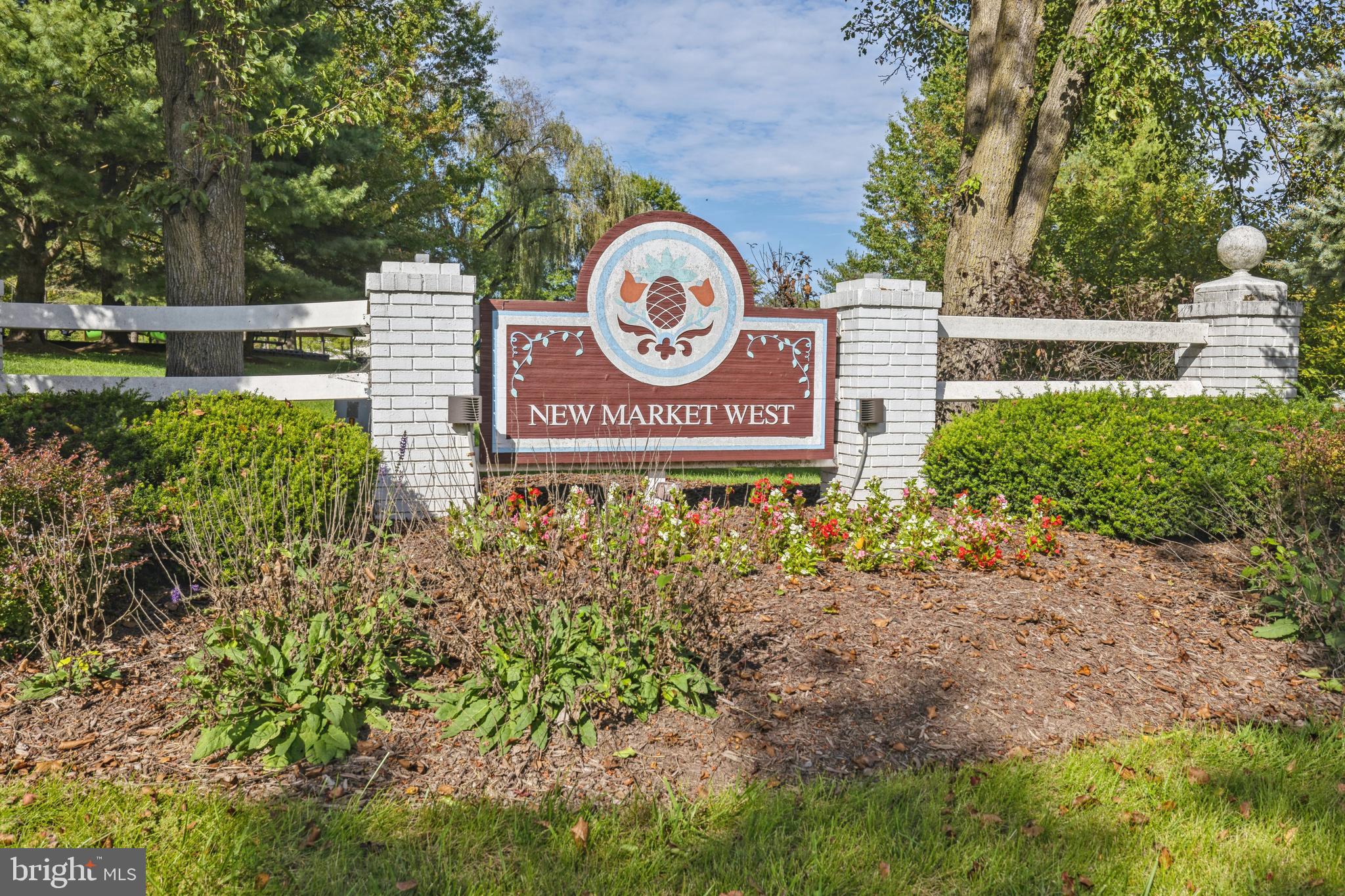 5563 SPONSELLER COURT