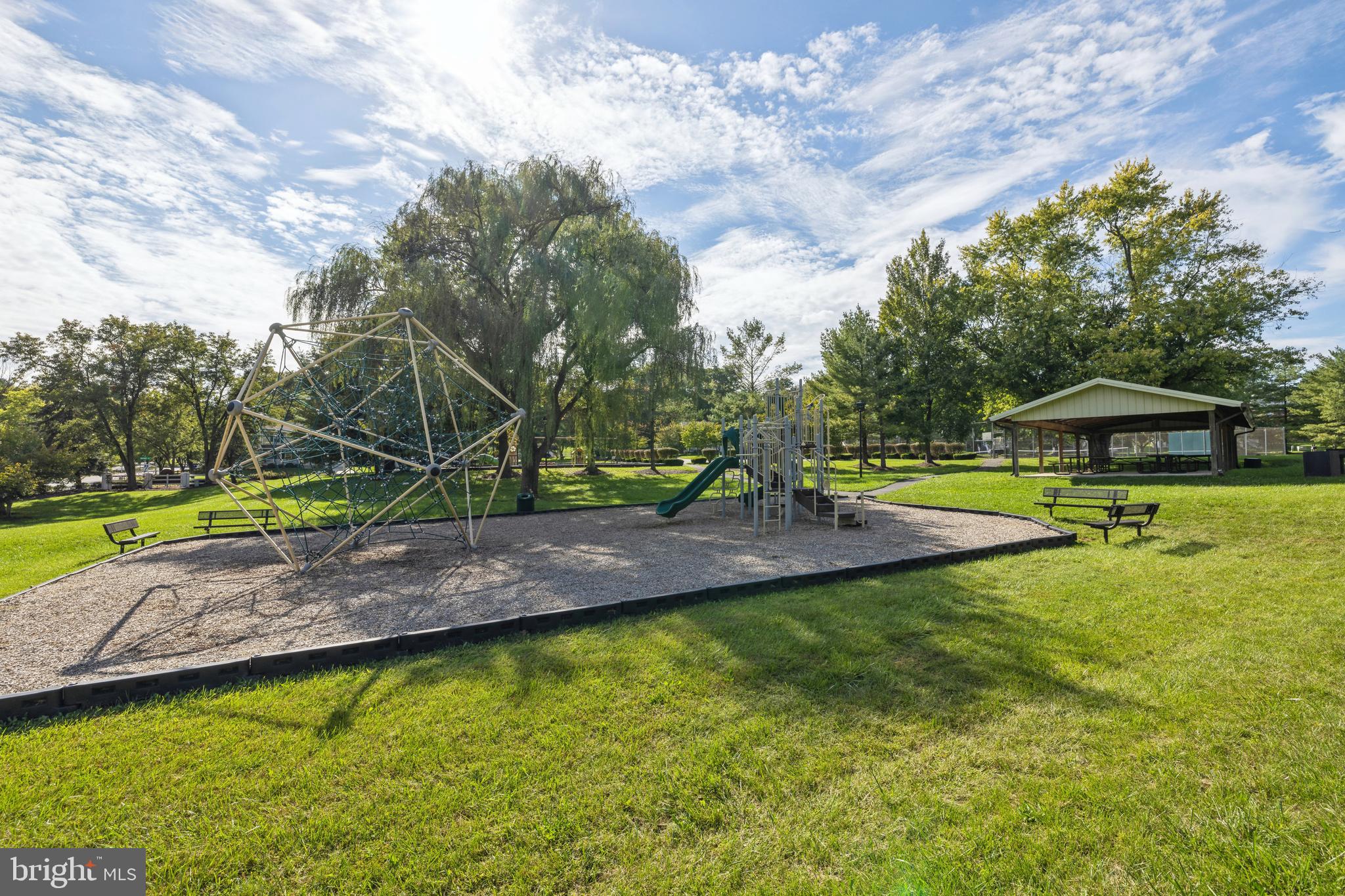 5563 SPONSELLER COURT