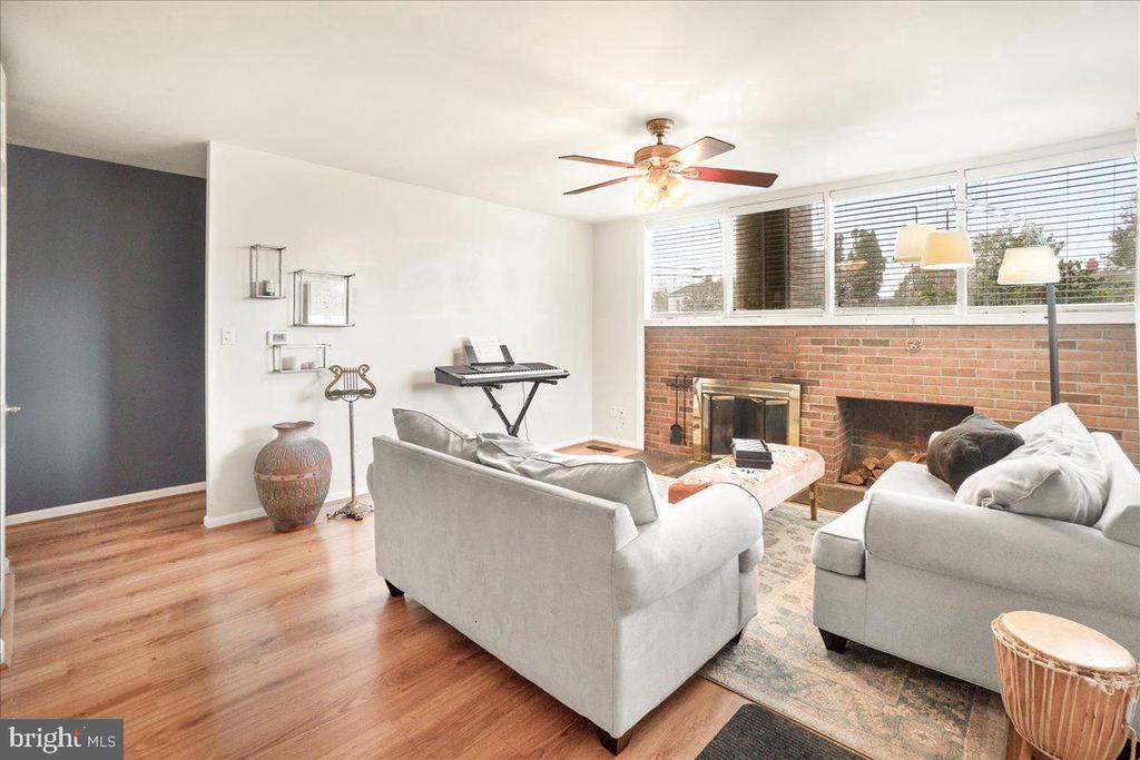456 CARROLLTON DRIVE