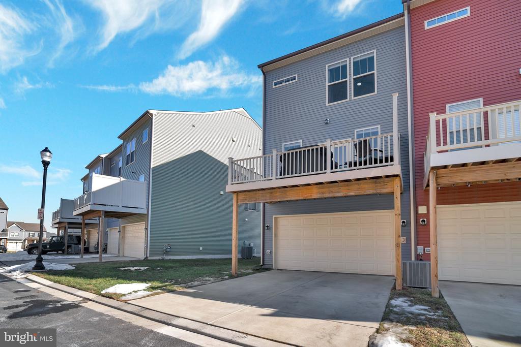 1815 JAMESON DRIVE