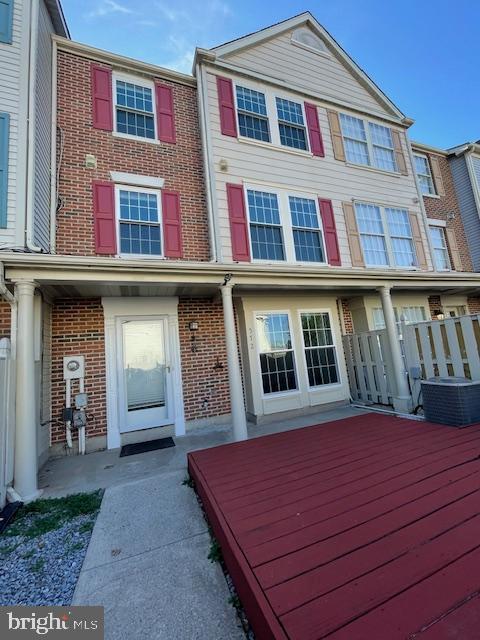572 CASCADE WAY