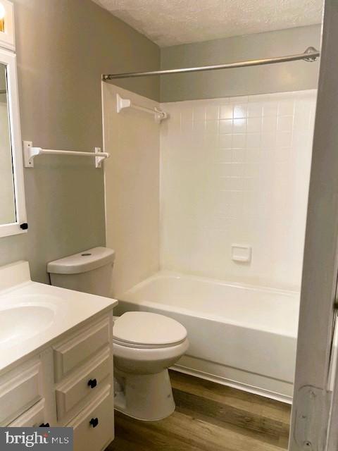 572 CASCADE WAY