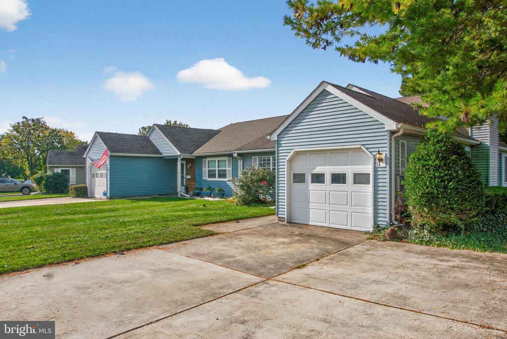 7043 BASSWOOD ROAD
