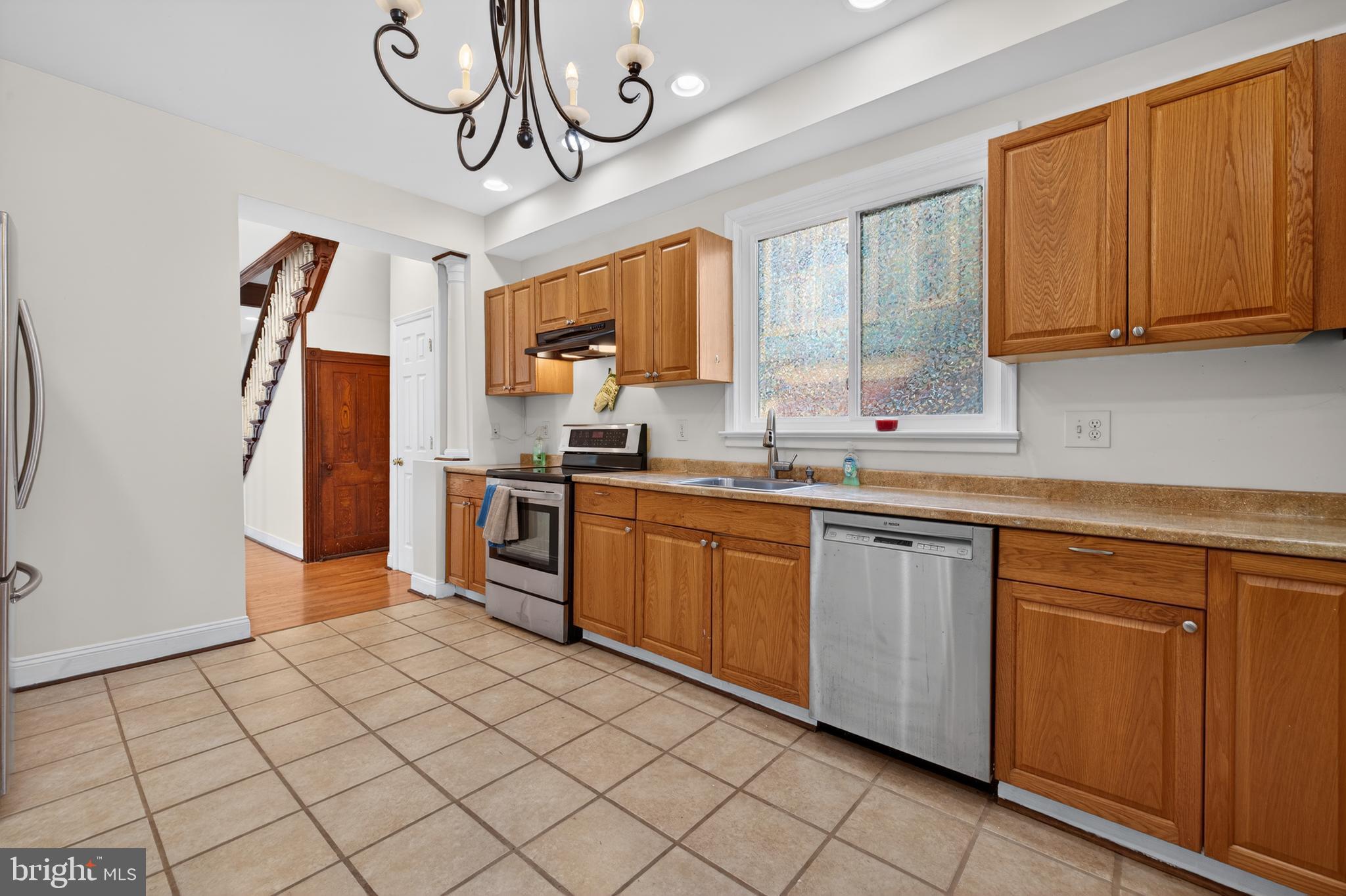 709 E POTOMAC STREET