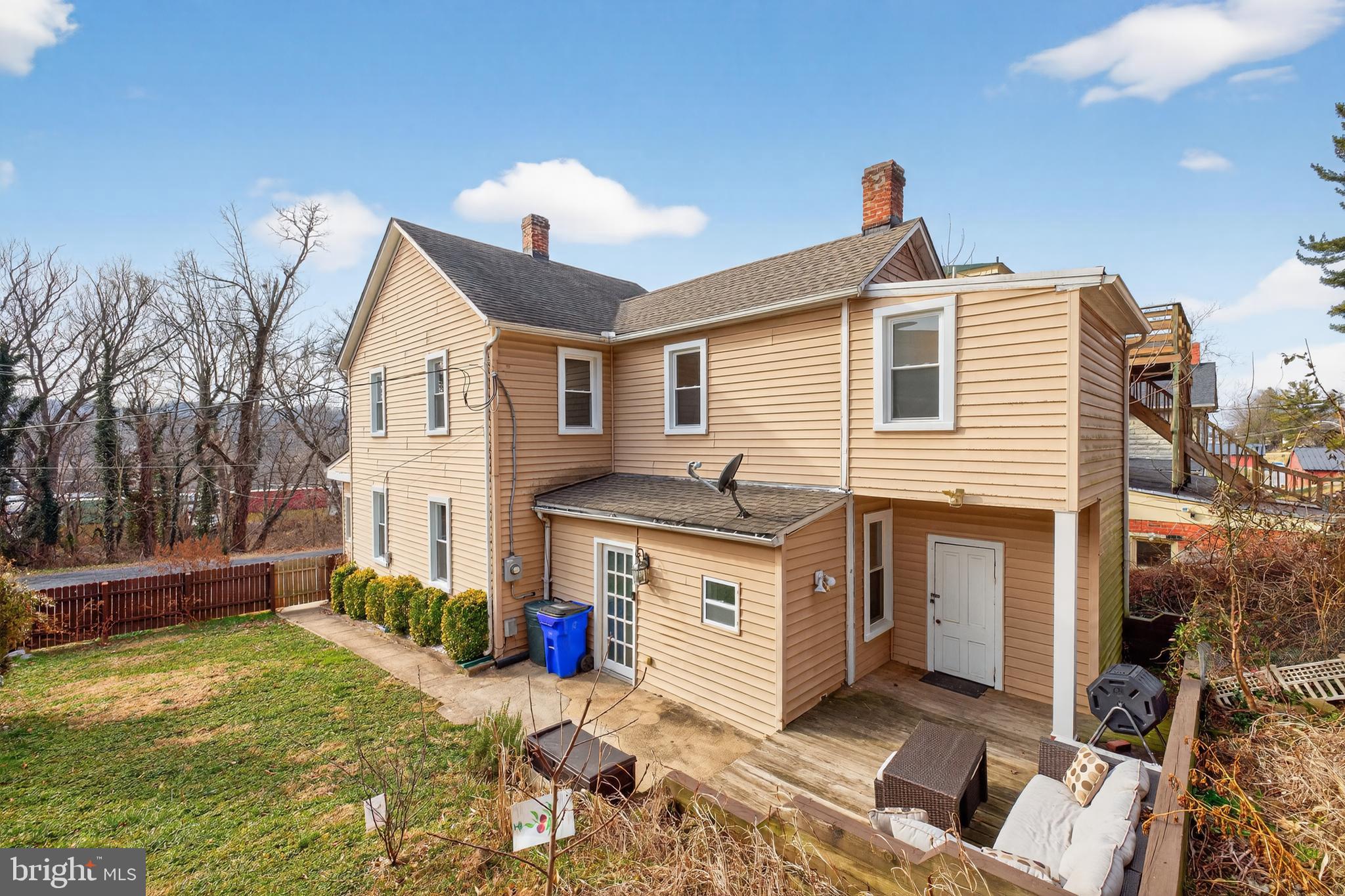 709 E POTOMAC STREET